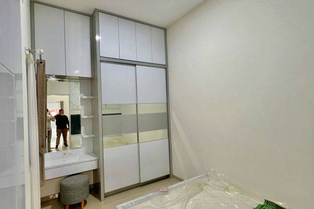 Sewa Rumah Sukolilo Dian Regency 1 Full Renov 1,5 Lt Semi Furnish