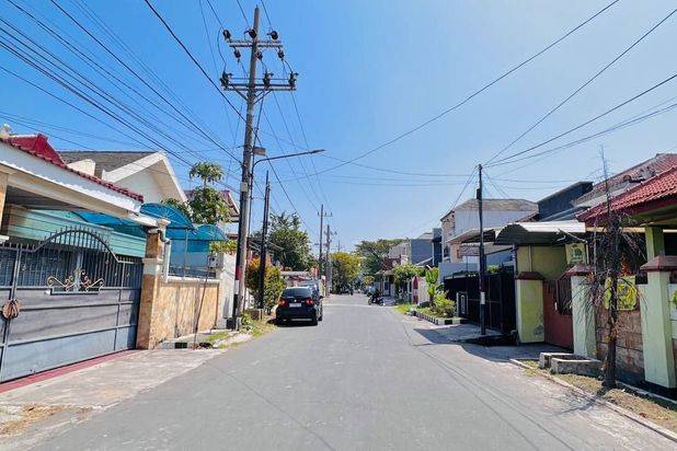 Jual Rumah Siap Huni Babatan Pantai 1 Lantai Lebar 10 Hadap Utara