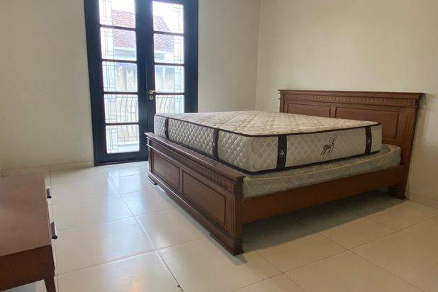 Disewakan Rumah Tatar Gurugan Tangan Kota Baru Parahyangan