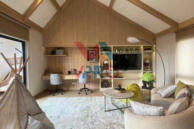 Dijual Rumah 3 Lantai New Cluster Viola Residence Type 8, Summarecon Crown Gading, Bekasi, Jawa Barat