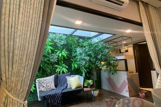 Dijual Rumah 3 Lantai New Cluster Viola Residence Type 8, Summarecon Crown Gading, Bekasi, Jawa Barat