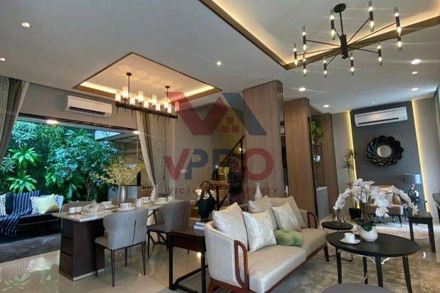 Dijual Rumah 3 Lantai New Cluster Viola Residence Type 8, Summarecon Crown Gading, Bekasi, Jawa Barat