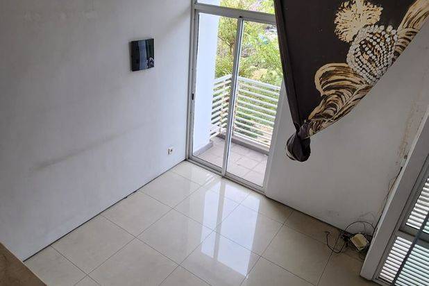 Disewakan Murah Town House Premium The Kew Residence Include 8 Ac, Kelapa Gading 028
