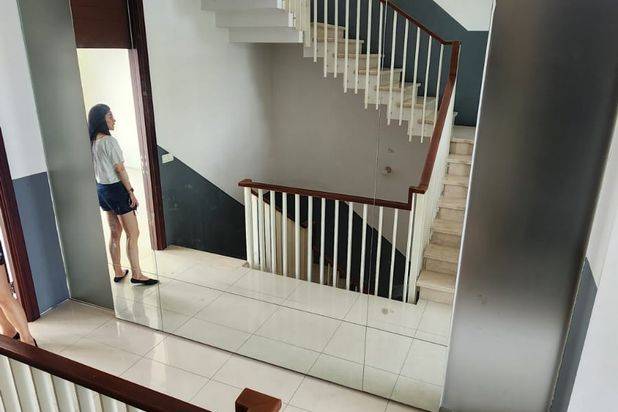 Disewakan Murah Town House Premium The Kew Residence Include 8 Ac, Kelapa Gading 028