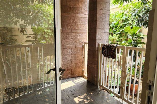 Disewakan Murah Town House Premium The Kew Residence Include 8 Ac, Kelapa Gading 028