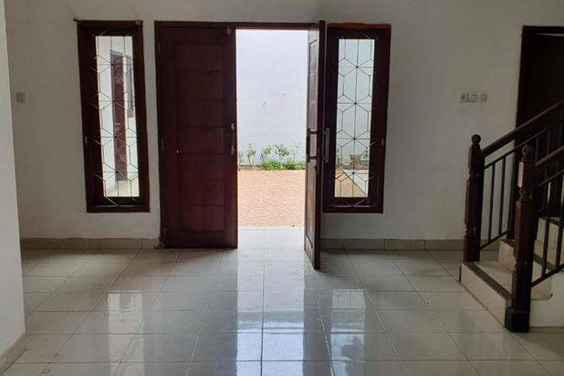 Disewakan Cepat Rumah Siap Huni 2 Lantai di Gading Griya Lestari, Kelapa Gading 013