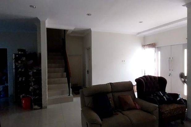 Dijual Harga Murah Cluster Victoria Rumah Lebar 10 Hadap Selatan Sudah Ada Kanopi, Cakung 028
