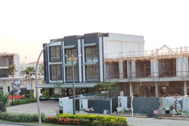 Dijual Hunian Mewah Ruko Maison De Wisteria 3 Lantai, Metland Menteng, Cakung, Jakarta Timur