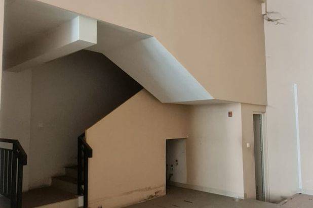 Dijual Cepat Ruko Emerald 3 Lantai Lebar 6x17 Siap Pakai Lokasinya Strategis, Bekasi 029
