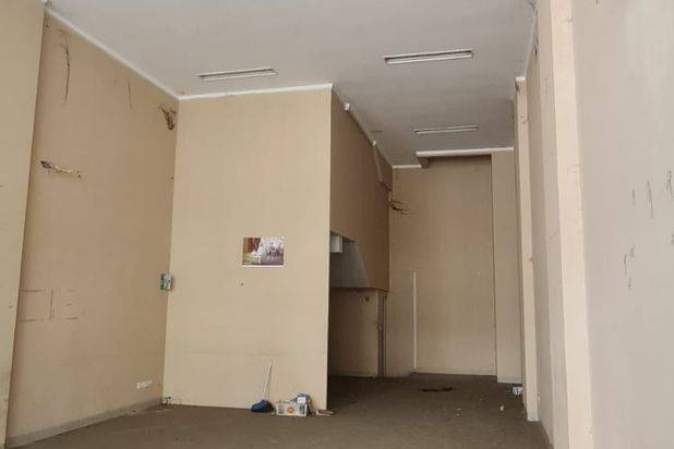 Dijual Cepat Ruko Emerald 3 Lantai Lebar 6x17 Siap Pakai Lokasinya Strategis, Bekasi 029