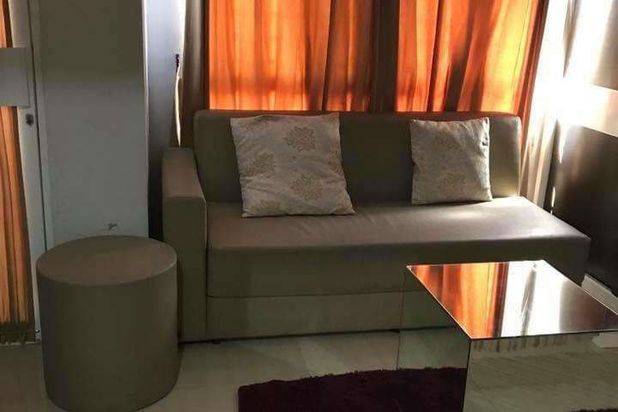 1 BR Ada Ruang Tamu Apartemen Metropolis Furnish Dekat Ubaya
