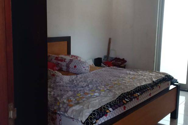 Rumah Kondisi Semi Furnish, Hadap Selatan, Siap Huni di Premier Pavilion Kalideres
