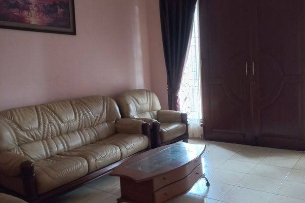 Rumah Mewah Boulevard di Taman Surya Siap Huni