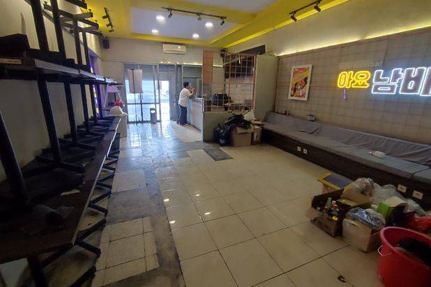 Disewakan Ruang Usaha Ex Cafe Sayap Riau