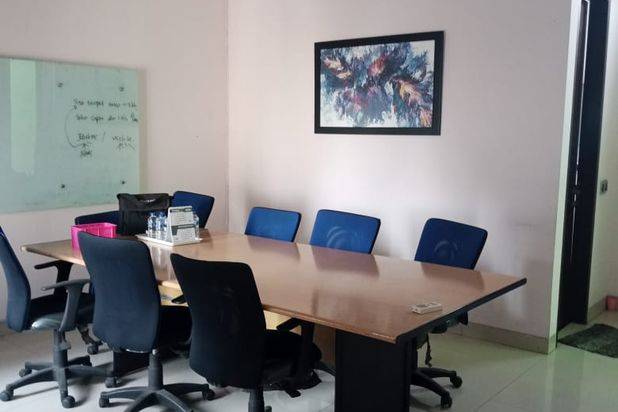 Gudang Dan Kantor di Dalam Komplek Batununggal