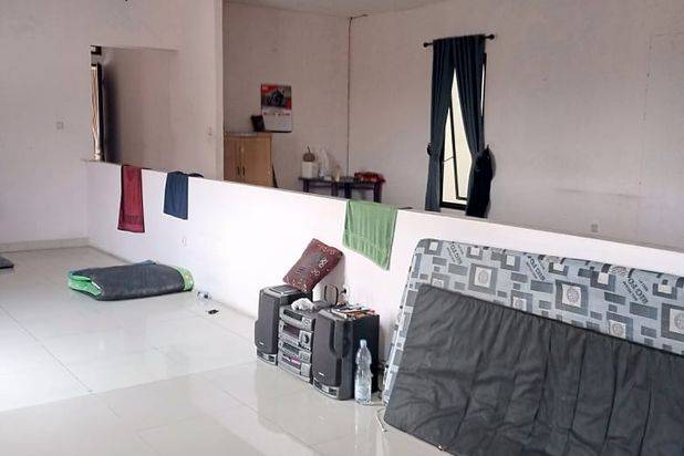 Gudang Dan Kantor di Dalam Komplek Batununggal