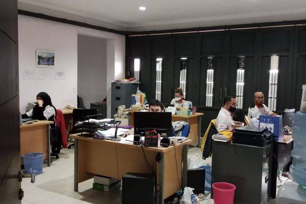 Gudang Dan Kantor di Dalam Komplek Batununggal