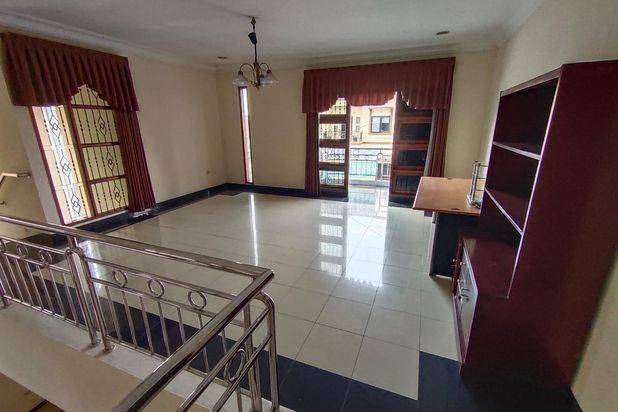 Rumah Luas Lux di Jl Kembar Timur Sayap Bkr Sriwijaya