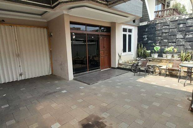 Rumah Bisa Untuk Kantor Atau Usaha Lain Sayap Buah Batu Turangga