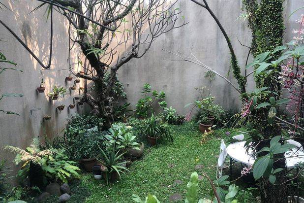 Rumah Cantik Siap Huni di Komplek Mekar Wangi