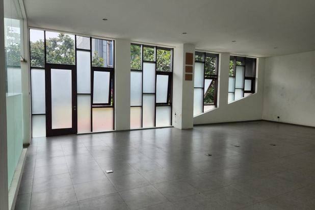 Tempat Usaha Kantor Sayap Pajajaran Siap Pakai