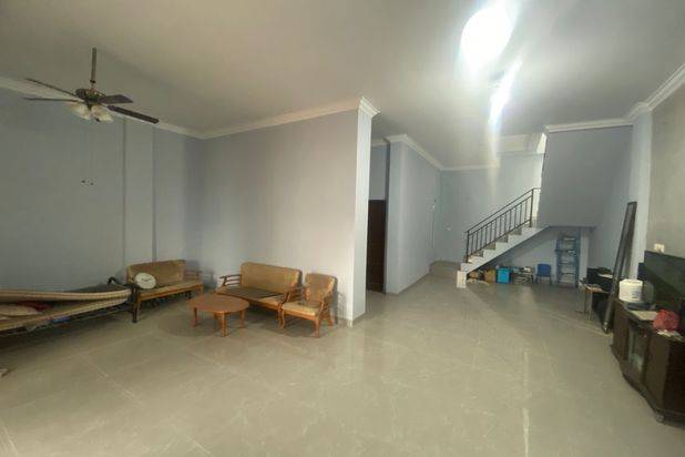 Dijual Rumah Goldenland Batam Center 2 Lantai Siap Huni