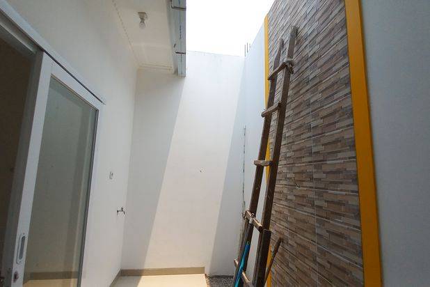 Rumah Cantik Termurah Di Dalam Komplek Di Dkuh Zamrud Bekasi