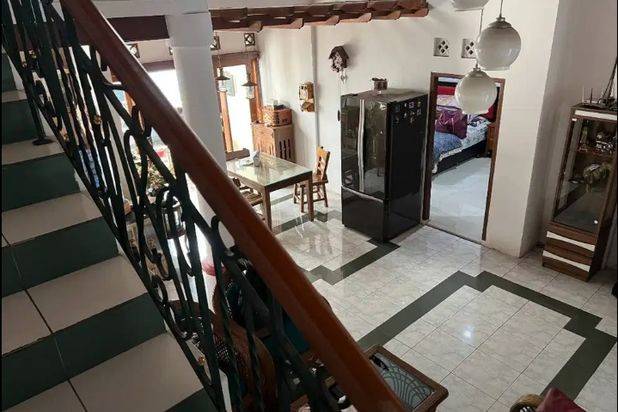 Rumah Luas Area Dekat Puridago Antapani Bandung