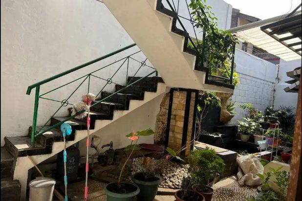 Rumah Luas Area Dekat Puridago Antapani Bandung