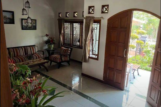 Rumah Luas Area Dekat Puridago Antapani Bandung
