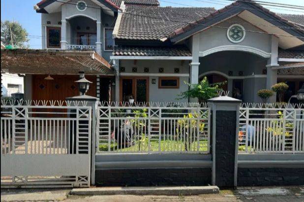 Rumah Luas Area Dekat Puridago Antapani Bandung