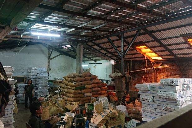 Gudang Murah Hitung Tanah Mainroad Parakansaat Antapani Bandung
