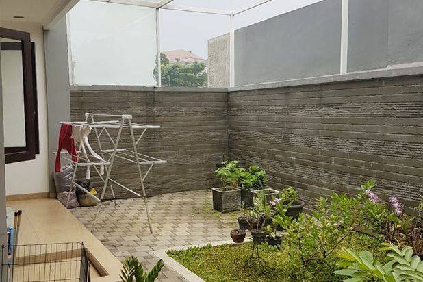 Rumah Asri Semi Furnished di Komp Setra Duta, Bandung