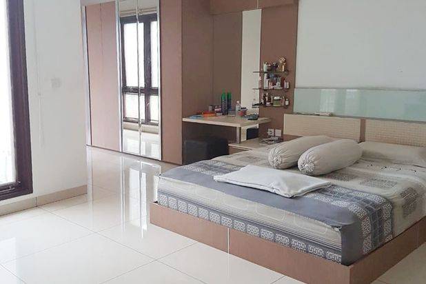 Rumah Asri Semi Furnished di Komp Setra Duta, Bandung