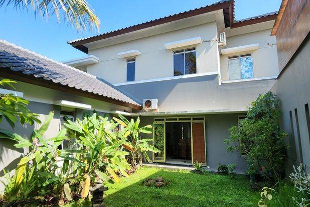 Rumah Hoek 2 Lantai di Cluster Favorite Bagus hadap Selatan