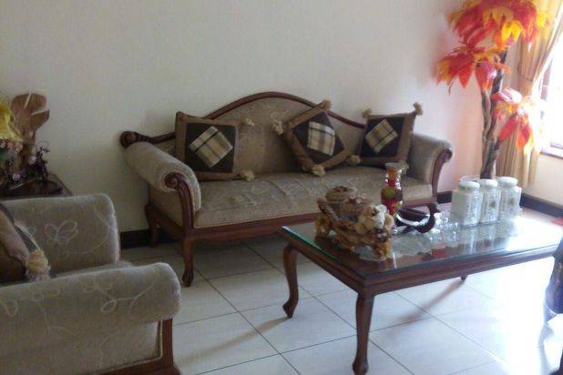 Dijual murah Rumah Bagus 2 Lantai mainroad nego abis