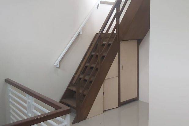 Dijual Rumah di Kota Bali Padalarang 2 Lantai SHM Bagus Nego Abis