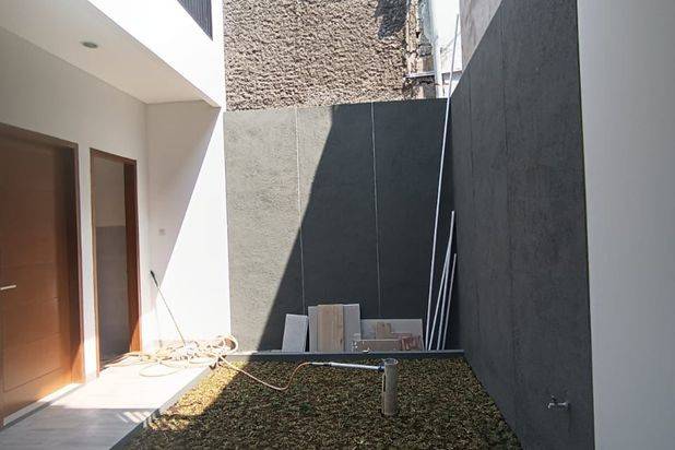 Rumah 2 Lantai Baru SHM Dekat Bkr, Bandung. Nego Abis