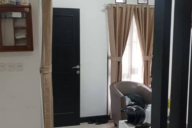 Dijual Rumah di Puri Cipageran, 2 Lantai Bagus SHM Timur