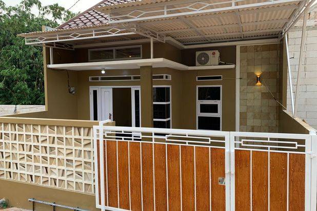 Di rumah cluster dengan dengan stasiun dan pintu tol sawangan