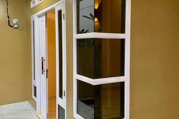 Di rumah cluster dengan dengan stasiun dan pintu tol sawangan