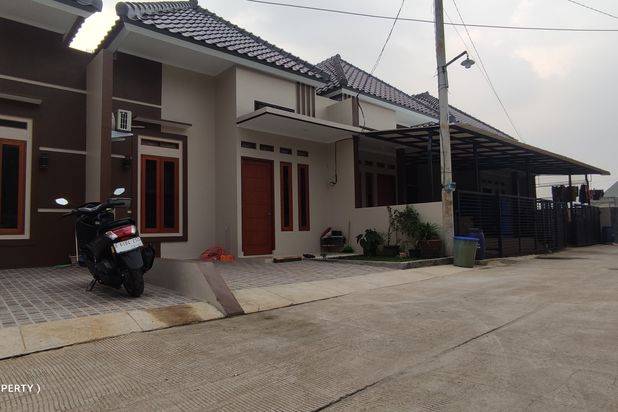 Di rumah cluster dekat dengan stasiun dan pintu tol sawangan lokasi strategis dan bebas dari banjir