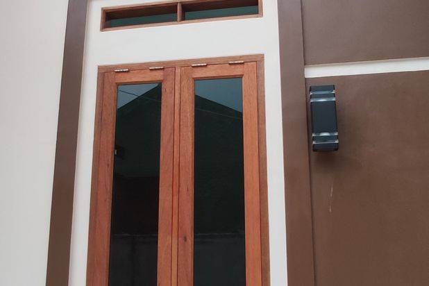 Di rumah cluster dekat dengan stasiun dan pintu tol sawangan lokasi strategis dan bebas dari banjir