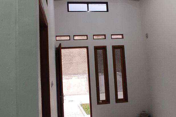 Di rumah cluster dekat dengan stasiun dan pintu tol sawangan lokasi strategis dan bebas dari banjir
