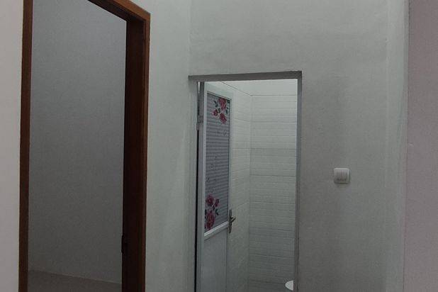 Di rumah cluster dekat dengan stasiun dan pintu tol sawangan lokasi strategis dan bebas dari banjir