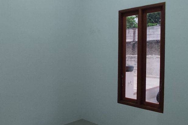 Di rumah cluster dekat dengan stasiun dan pintu tol sawangan lokasi strategis dan bebas dari banjir