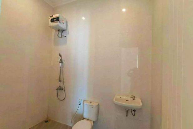 Dijual rumah baru manyar kertoadi lebar 7 surabaya timur