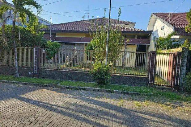 DIJUAL RUMAH MENUR PUMPUNGAN SUKOLILO SURABAYA