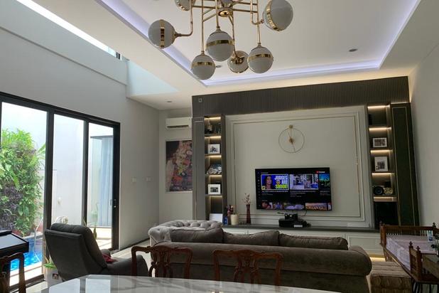 Rumah 2lantai Ada Rooftop,musola,kolam Renang Di Cipete Jakarta - oleh