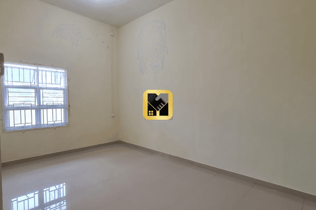 Rumah 3 Lantai Sudah Renovasi Kezia Residence